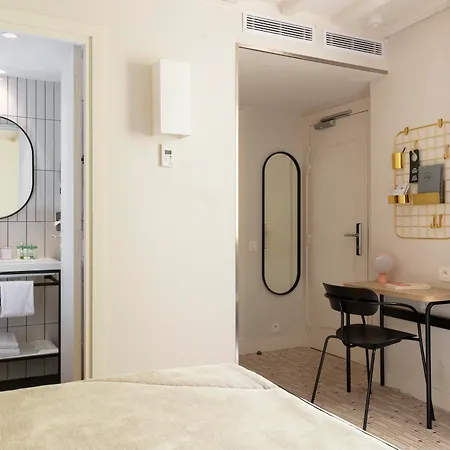 Bastille Speria Otel