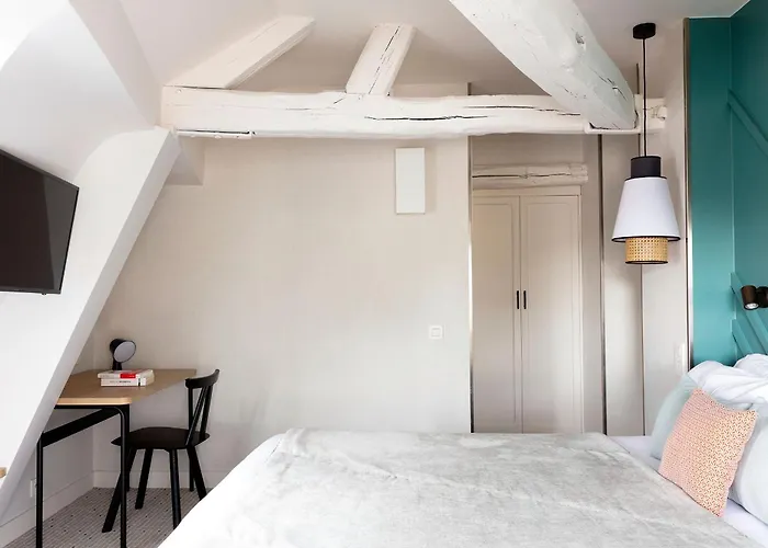 Bastille Speria Hotel