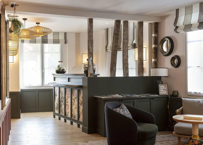 巴斯提尔斯佩利亚酒店