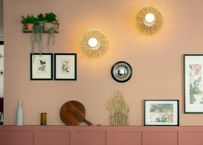 巴斯提尔斯佩利亚酒店